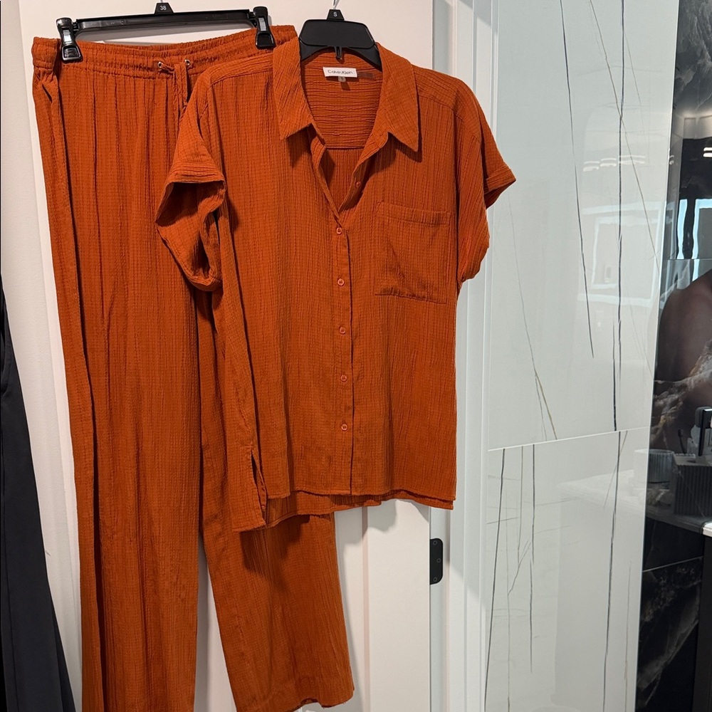 Calvin Klein Women's Rust Two-Piece Set